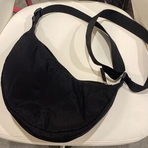 Lightweight crossbody bag